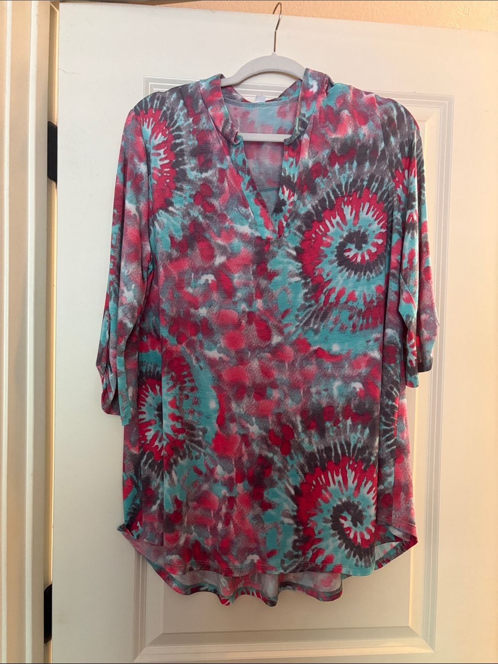 Tie-Dye V-Neck Tunic Top in Teal & Pink